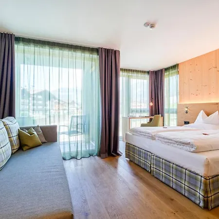 Mountain Design Eden Hotel 4*