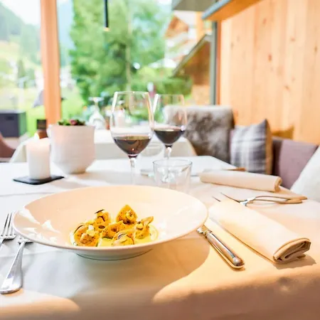 Mountain Design Eden Hotel 4*